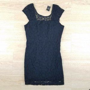 NEW Hollister Navy Lace Dress with Low Back SIZE 0